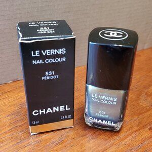 CHANEL 531 Peridot Nail Color